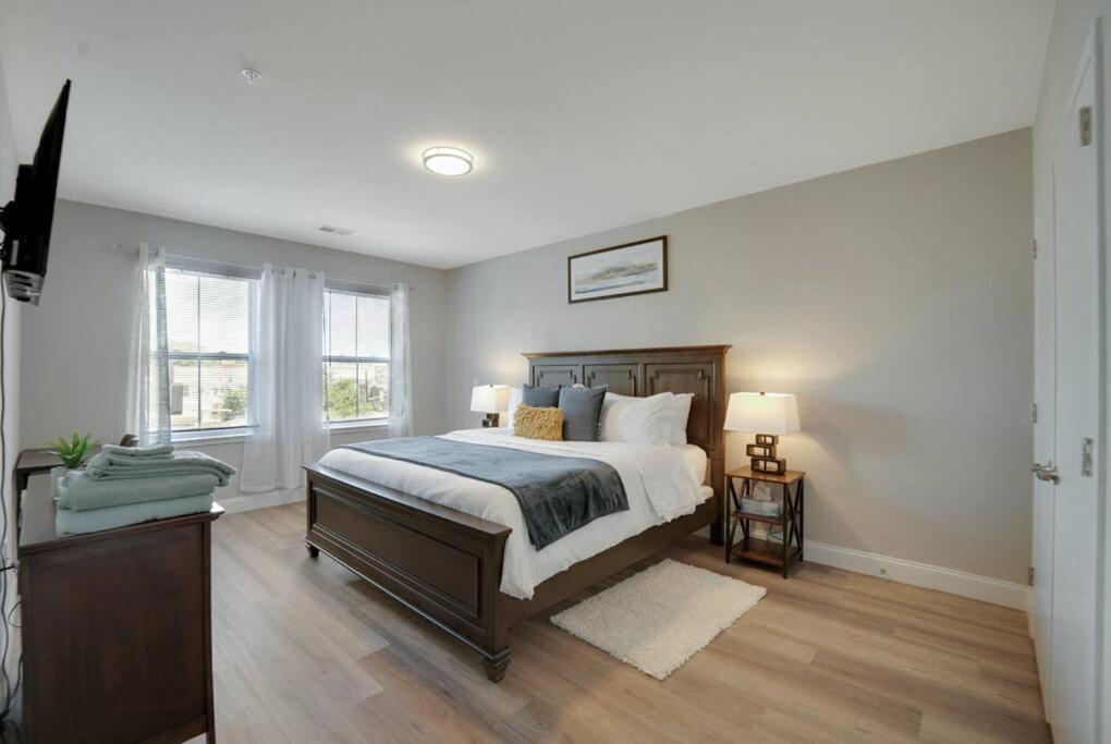Beautiful 2Br Apt/Ewr Airport/King /Free Parking Newark Exterior photo